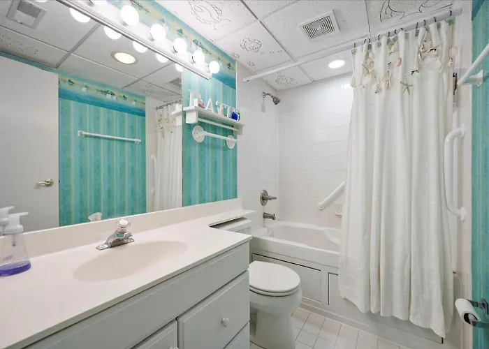 Towers-dreamy Ocean Views In 3 Bedroom With Indoor Pool!