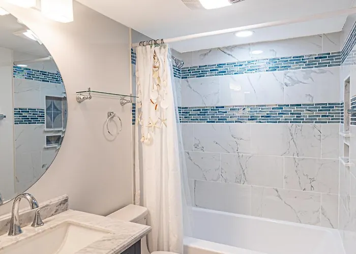 Holiday home Towers-dreamy Ocean Views In 3 Bedroom With Indoor Pool!